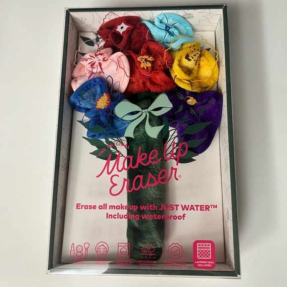 The Original- Makeup Eraser - Picture 1 of 2